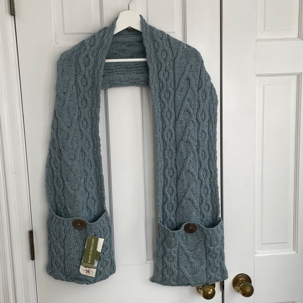 Carraig Donn Irish Wool Pocket Scarf